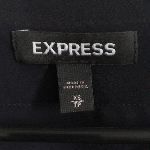 ⭐️3/$20 EXPRESS Navy Blue V-Neck Color Block Top - Picture 8 of 13